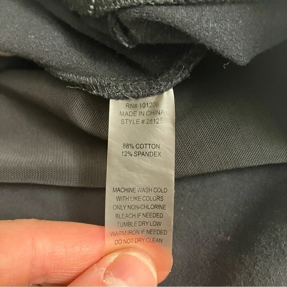 SOFT SURROUNDINGS ruched leg capri leggings - Picture 4 of 6